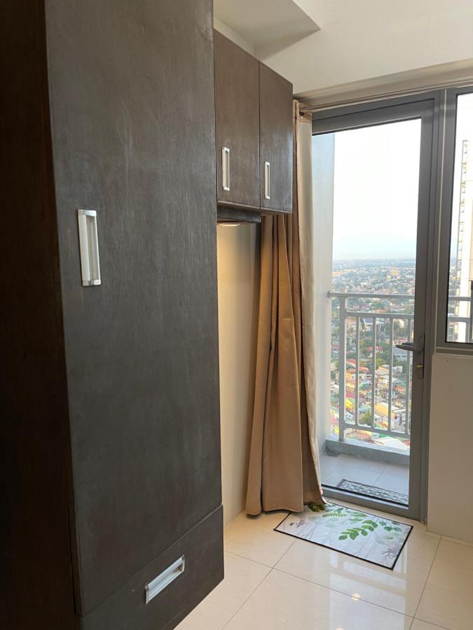 Relaxing City View Aparthotel Manila Exterior photo